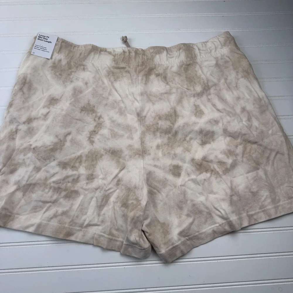 NEW Nike Women's XXL Loose Fit Mid Rise Tan Shorts